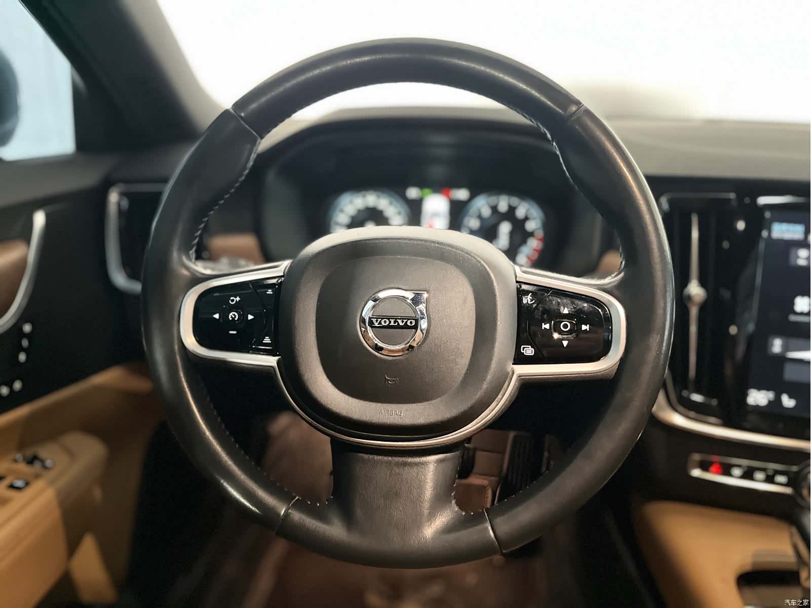 Volvo S90, 2017 15