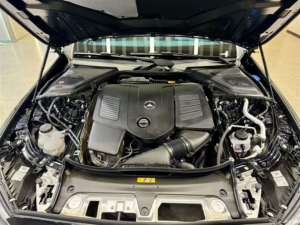 Mercedes-Benz E-Class, 2024 11