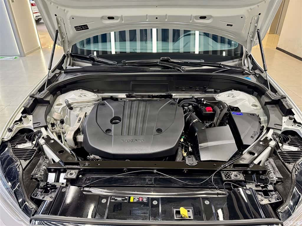 Volvo XC60, 2022 10