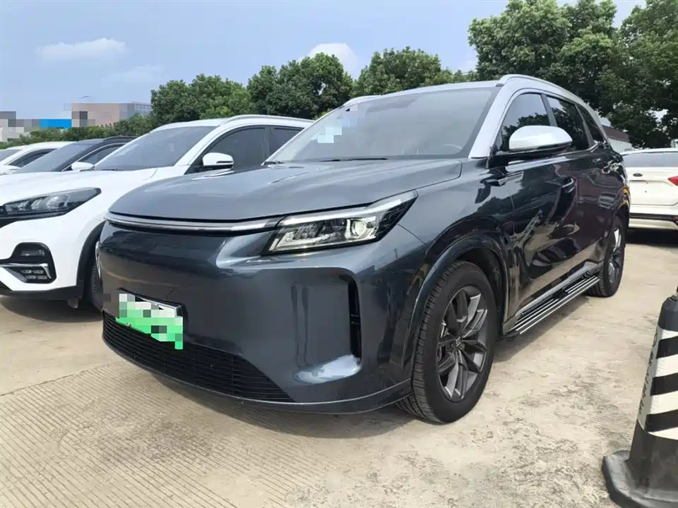 Landwind E5 PLUS