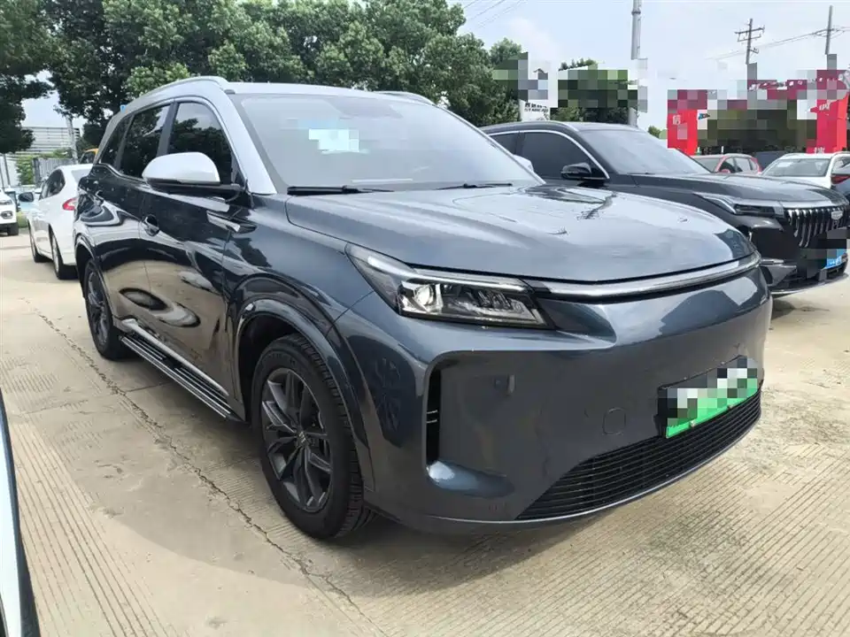 Landwind E5 PLUS