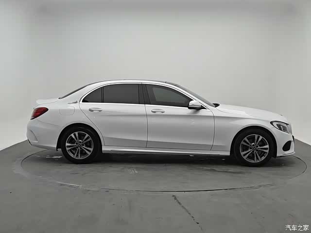 Mercedes-Benz C-Class, 2017 4