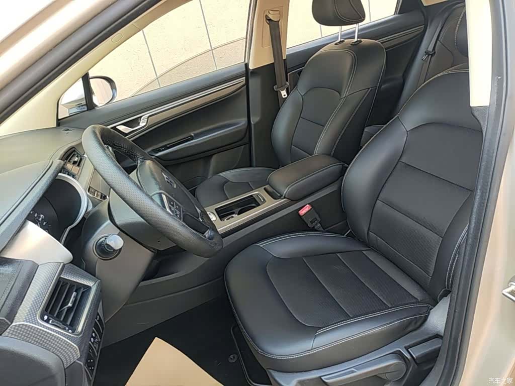 Geely Emgrand, 2017 15