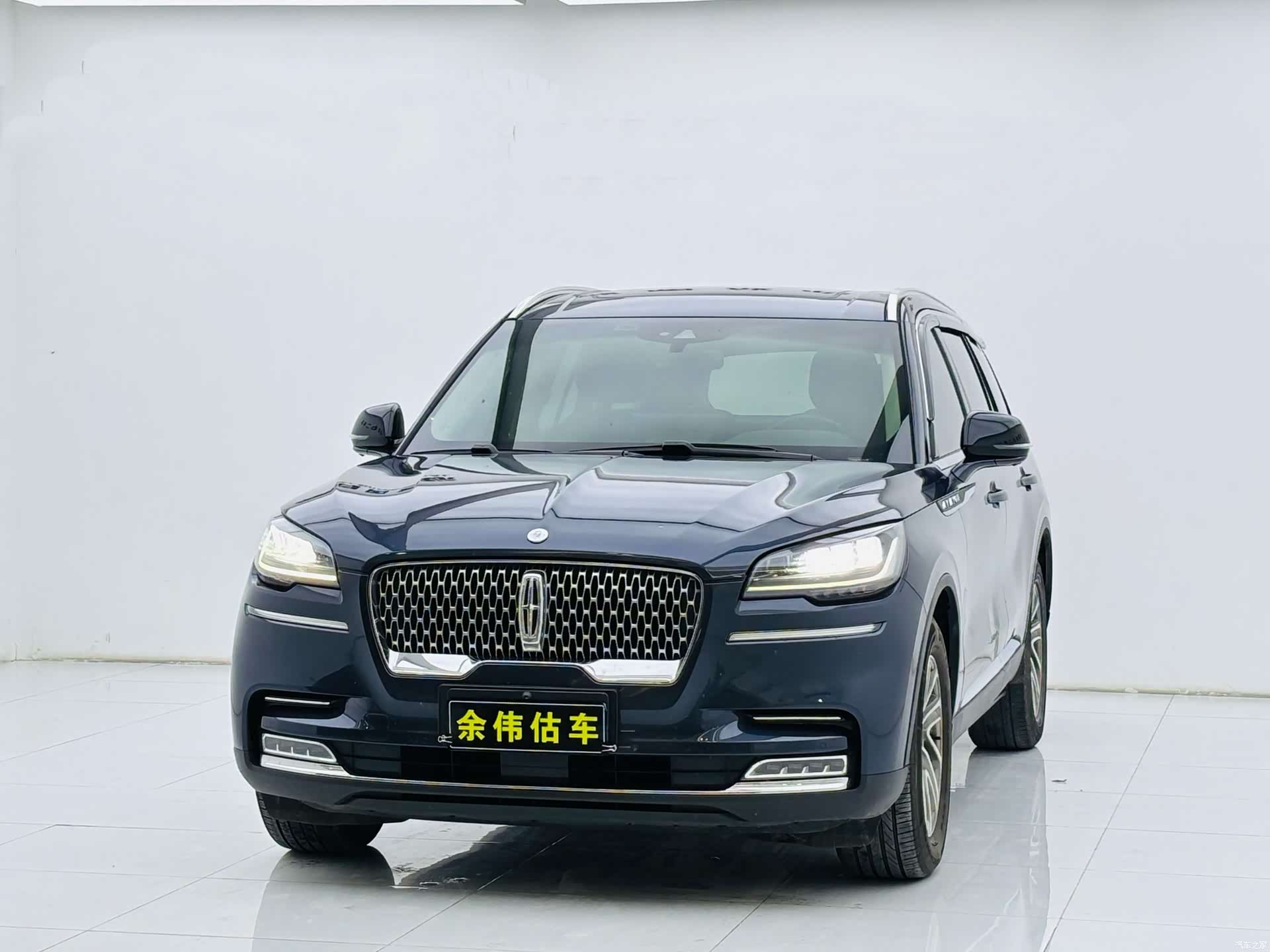 Lincoln Aviator, 2022 3