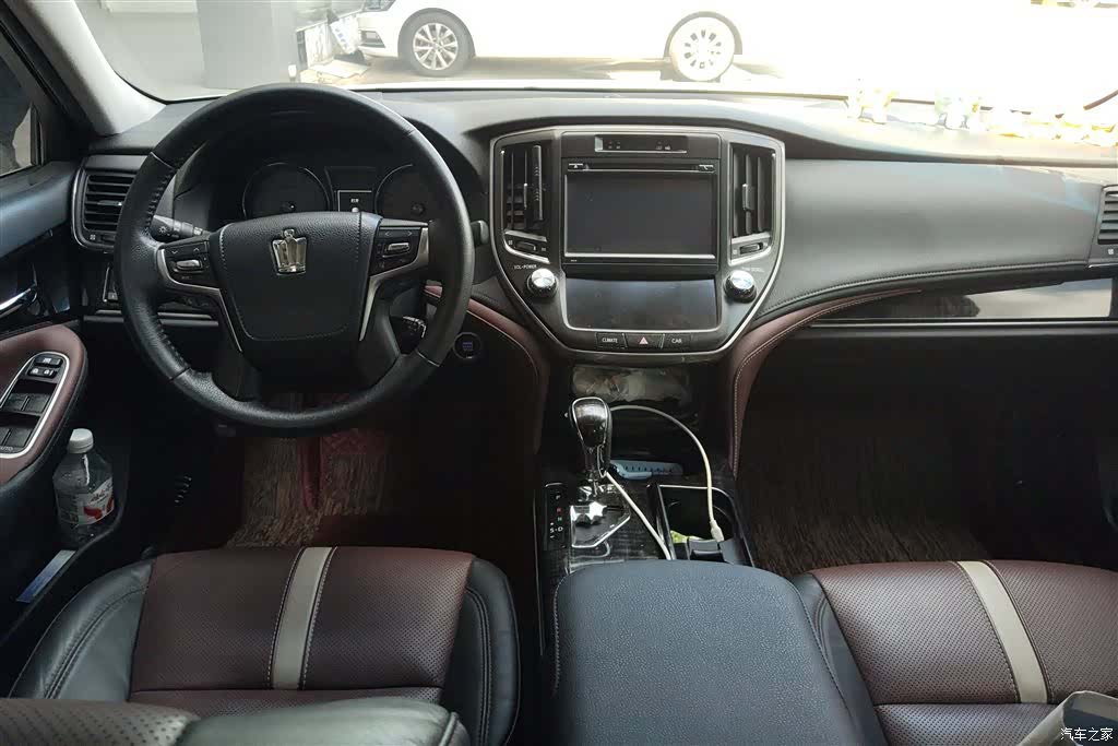 Toyota Crown, 2017 12
