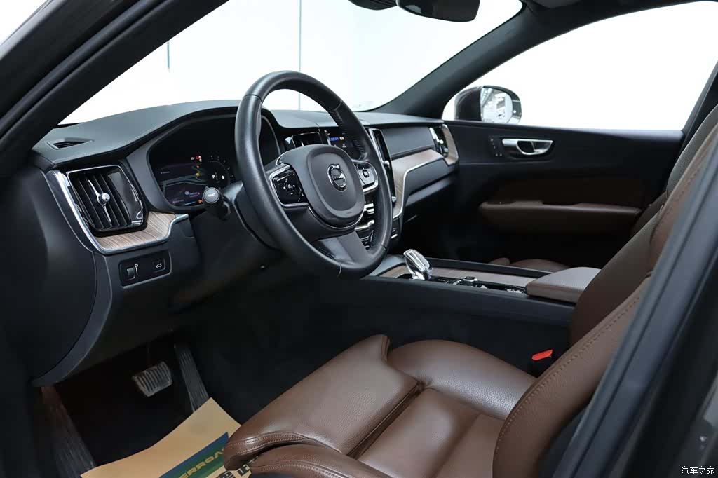 Volvo XC60, 2021 8