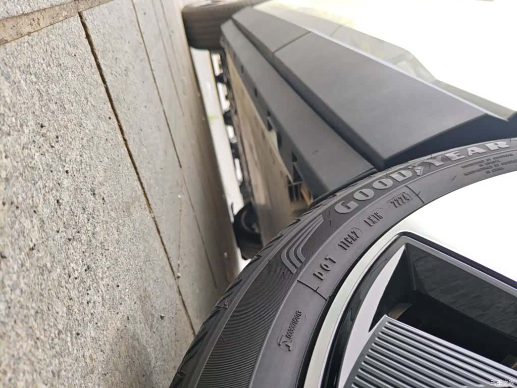 Volvo EX30, 2025 22