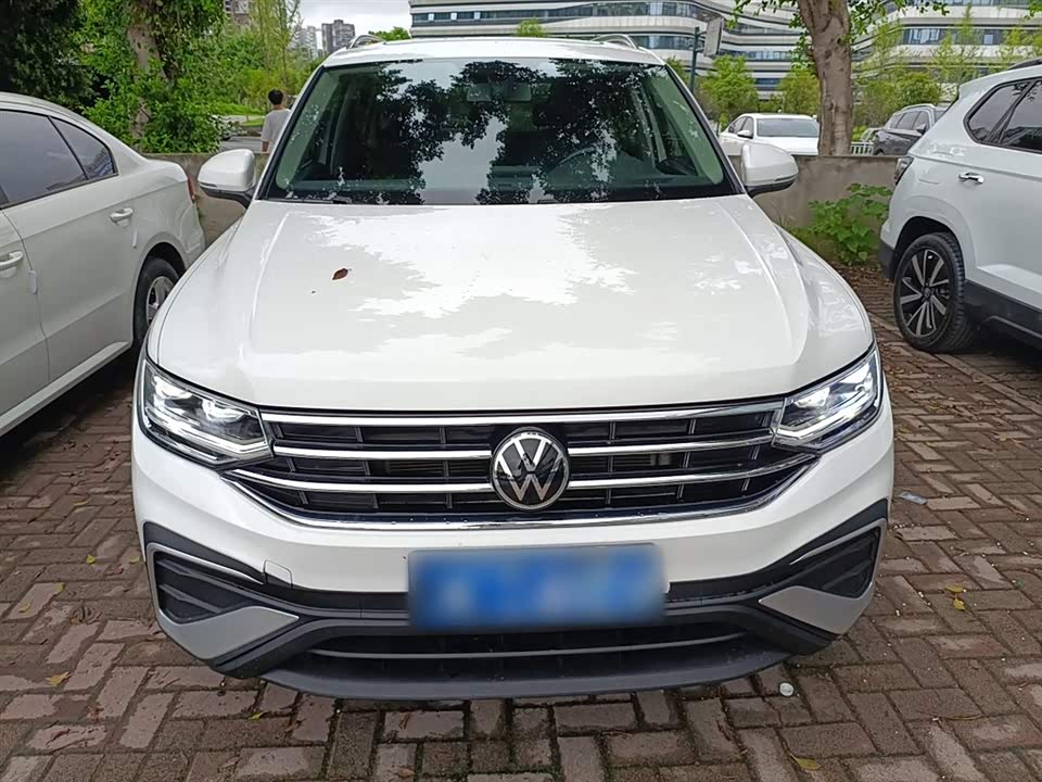 Volkswagen Tiguan L Volkswagen Tiguan L
