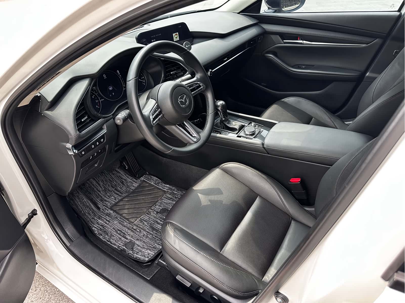 Mazda Mazda3, 2023 13