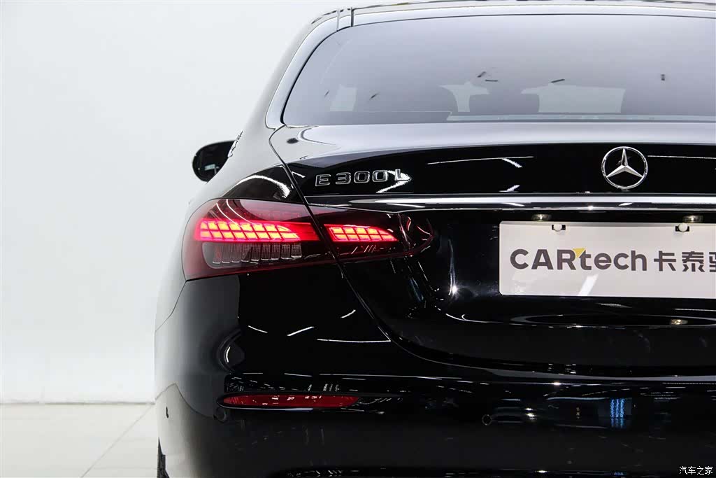 Mercedes-Benz E-Class, 2023 9