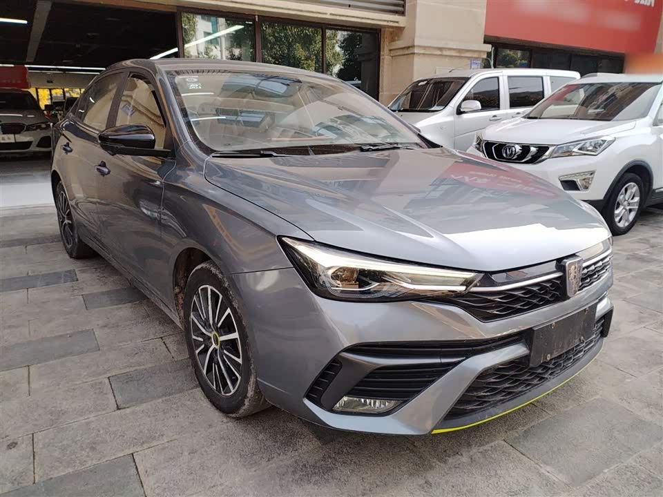 Roewe i5