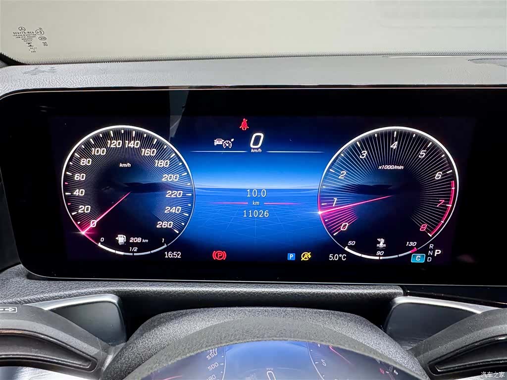 Mercedes-Benz GLB, 2025 16