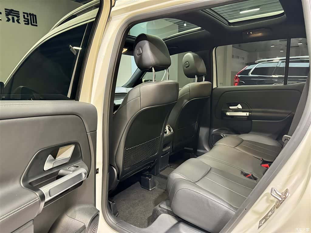 Mercedes-Benz GLB, 2025 28