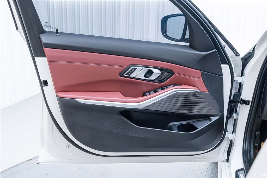 BMW 3 Series, 2024 9