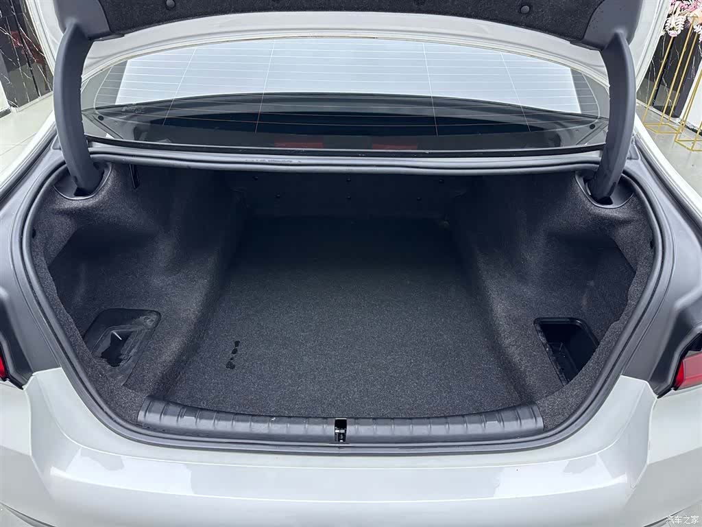 BMW 5 Series, 2022 23