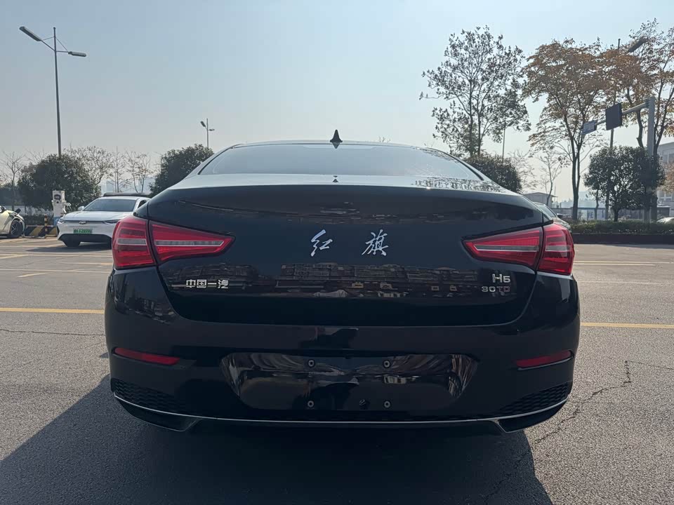 Hongqi H5