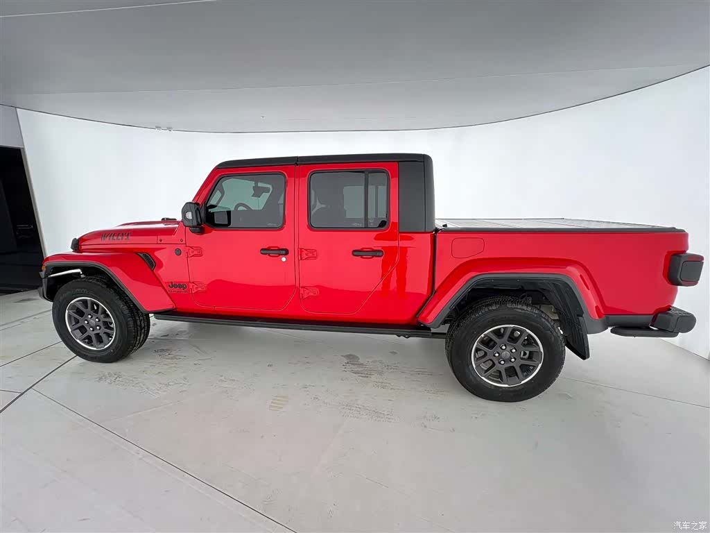 Jeep Gladiator, 2023 все фото