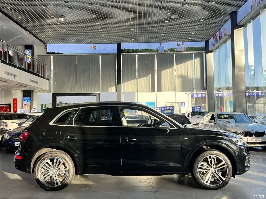 Audi Q5L, 2020 4