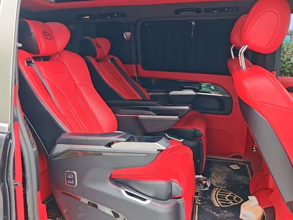 Mercedes-Benz V-class