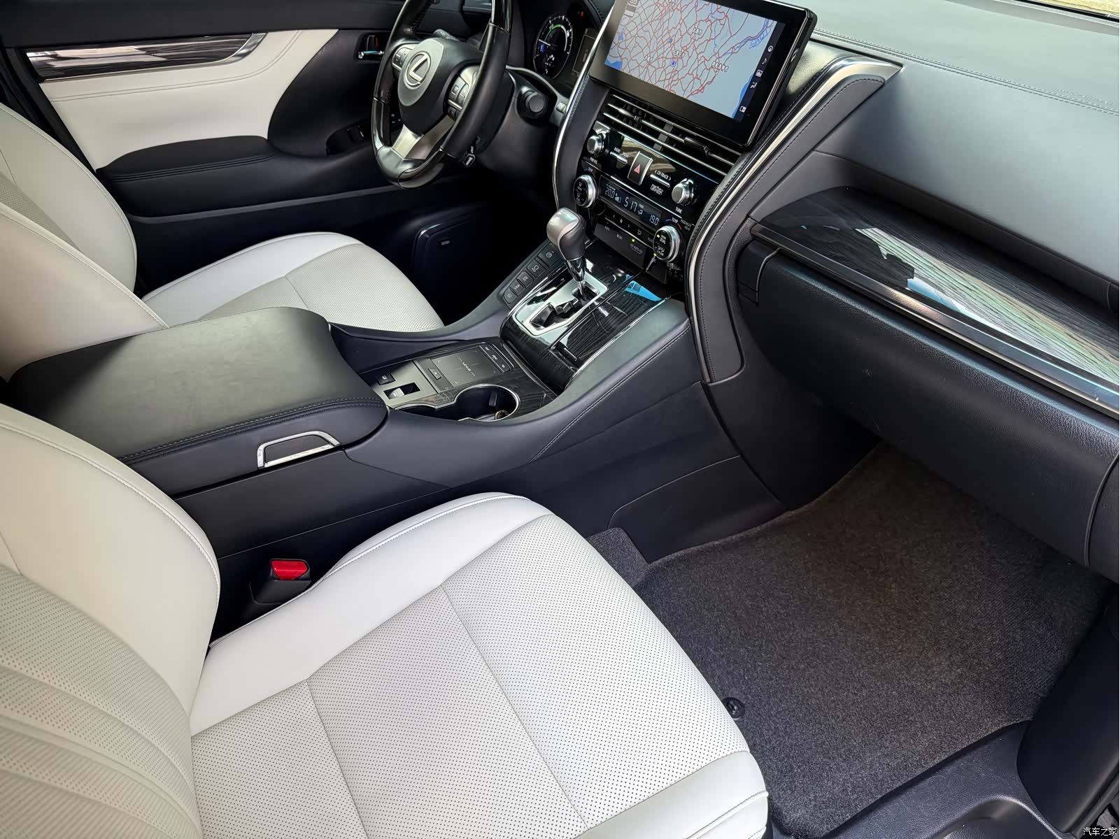 Lexus LM, 2021 9
