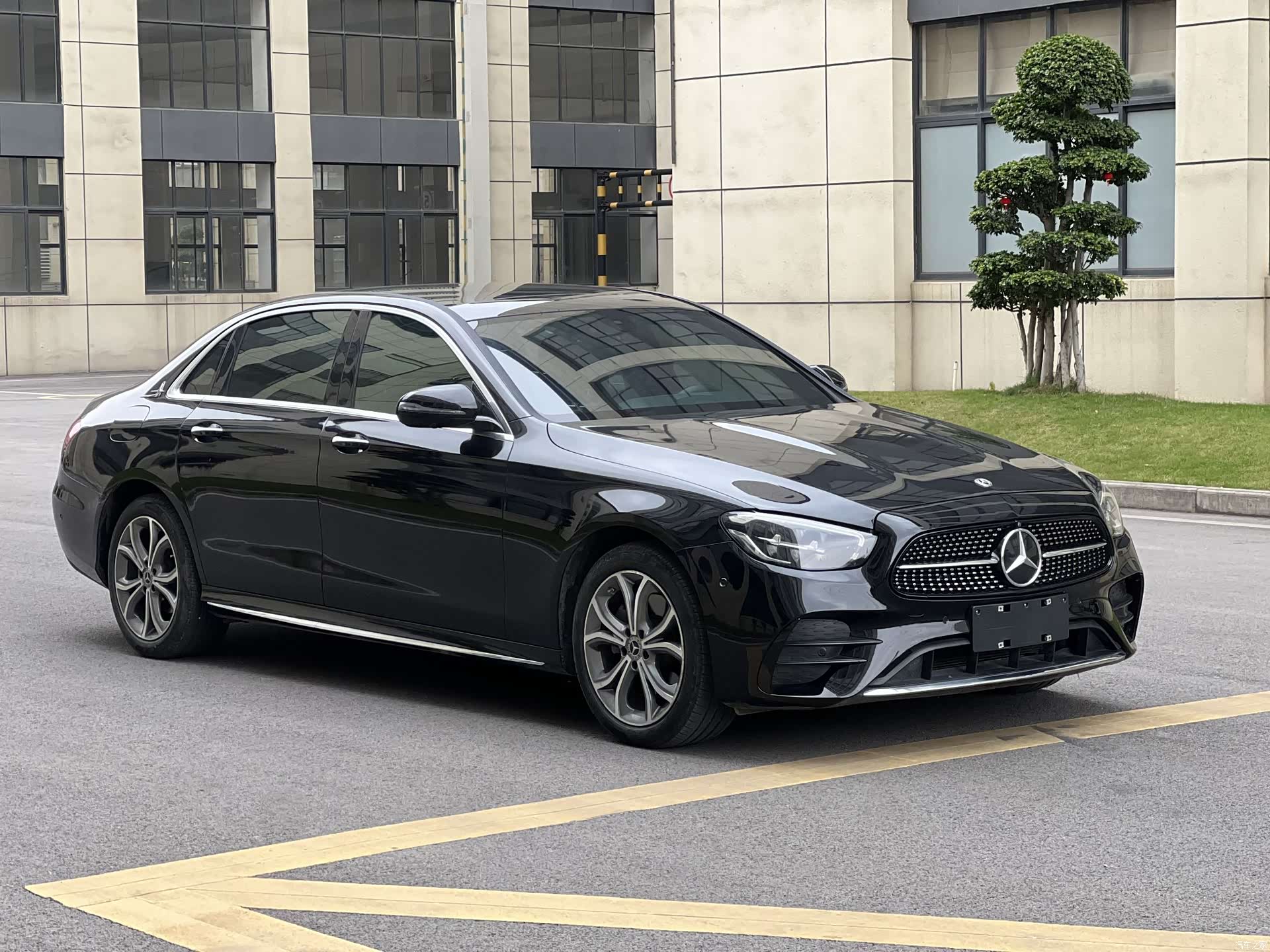 Mercedes-Benz E-Class, 2020 3