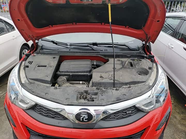 BYD Yuan 2016 1.5TID АКПП zun rong xing
