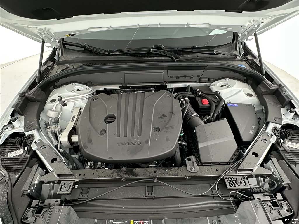 Volvo XC60, 2024 14