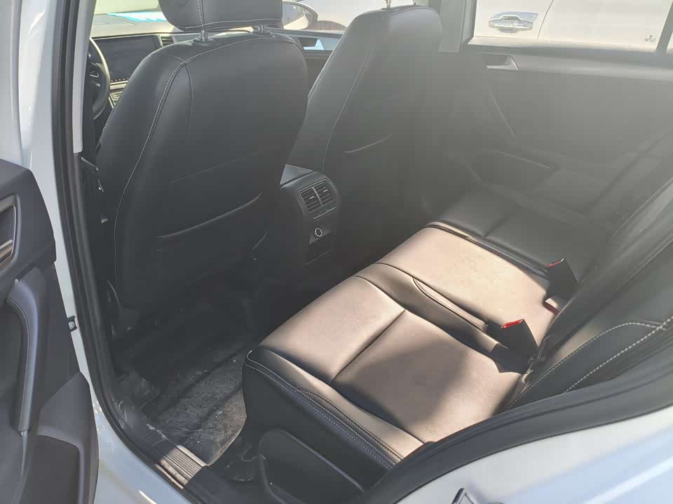 Volkswagen Golf*Jiayu