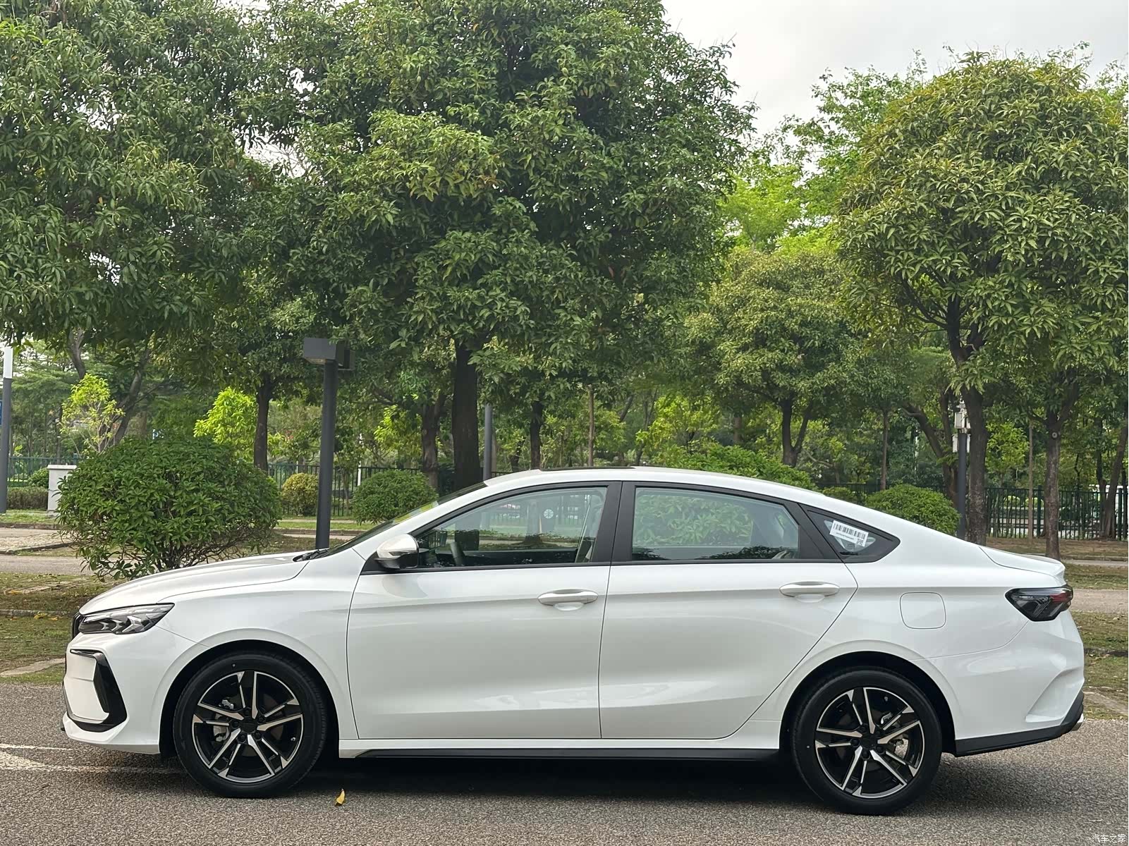 Geely Binray, 2026 24