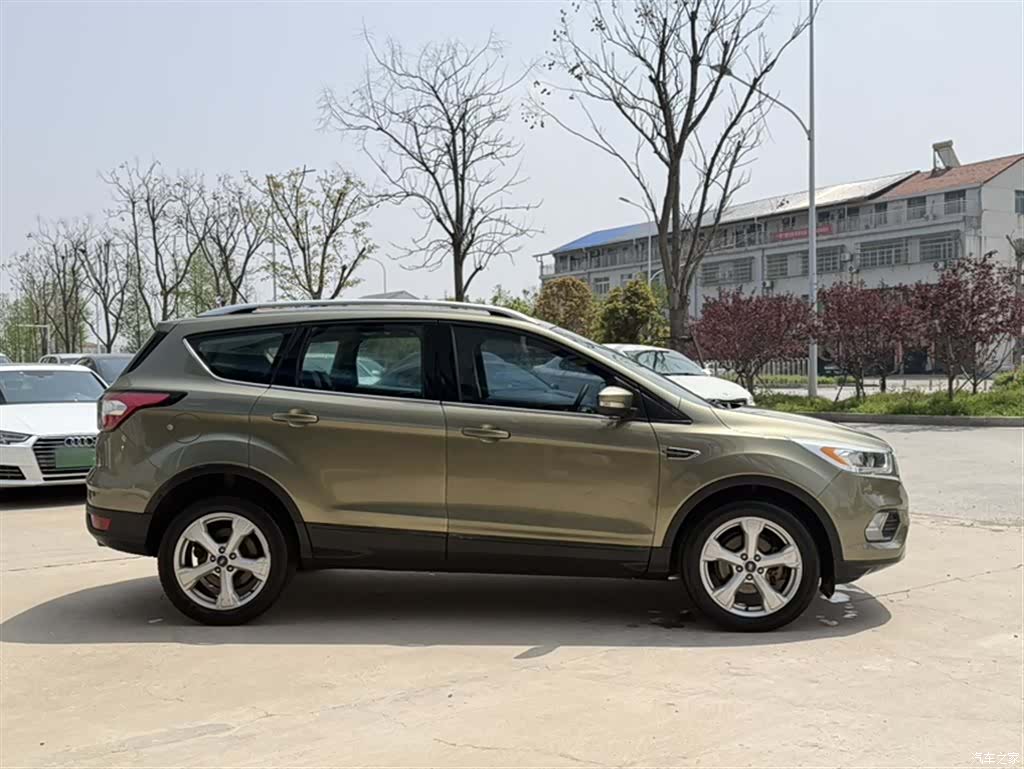 Ford Kuga, 2018 23