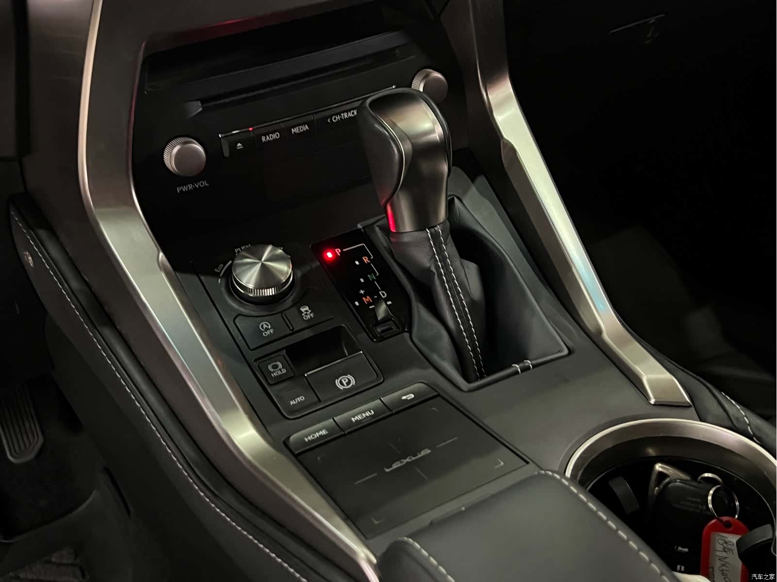 Lexus NX, 2018 12