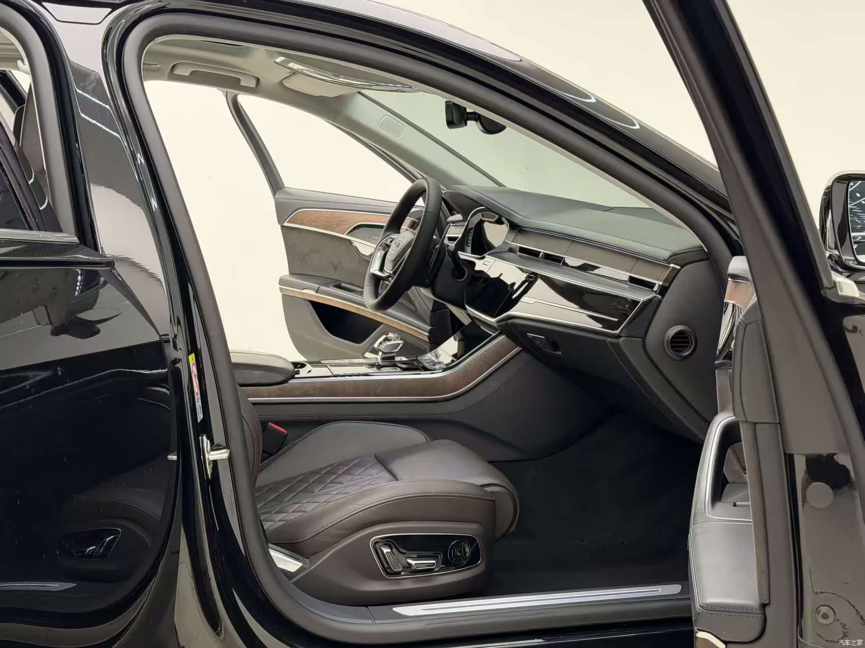 Audi A8L, 2021 31