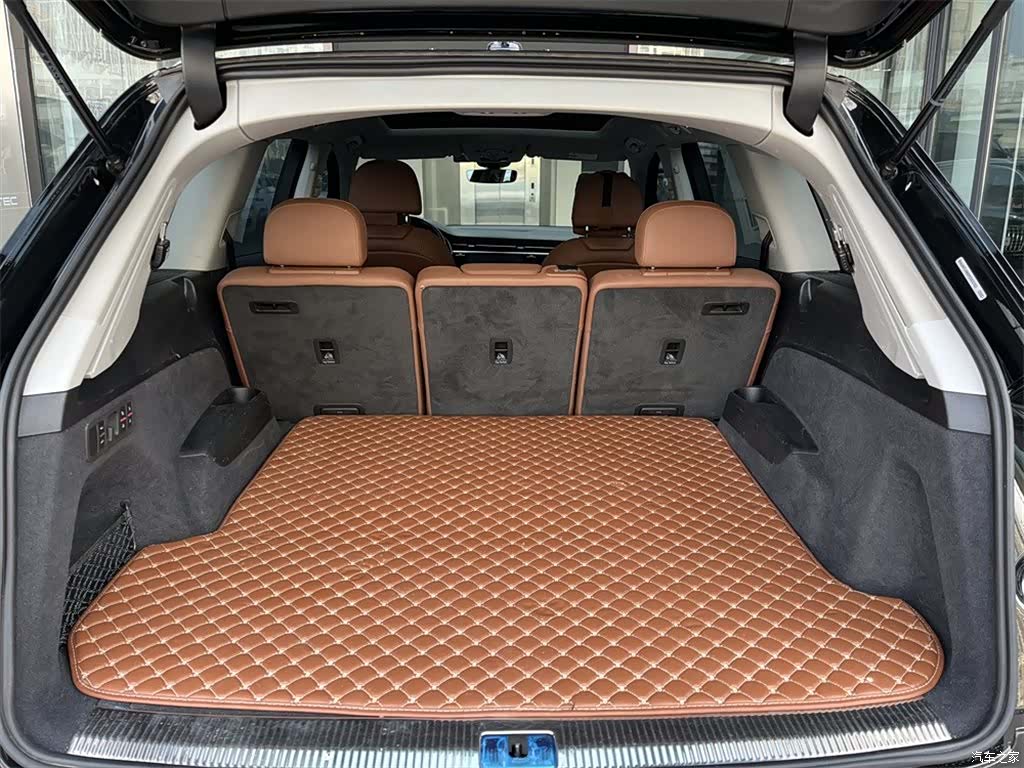 Audi Q7, 2023 9