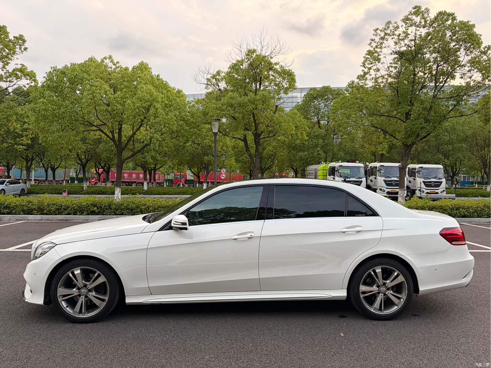 Mercedes-Benz E-Class, 2015 15