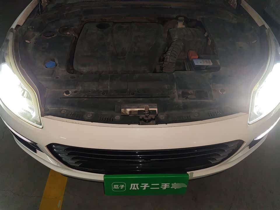 Zotye SR9