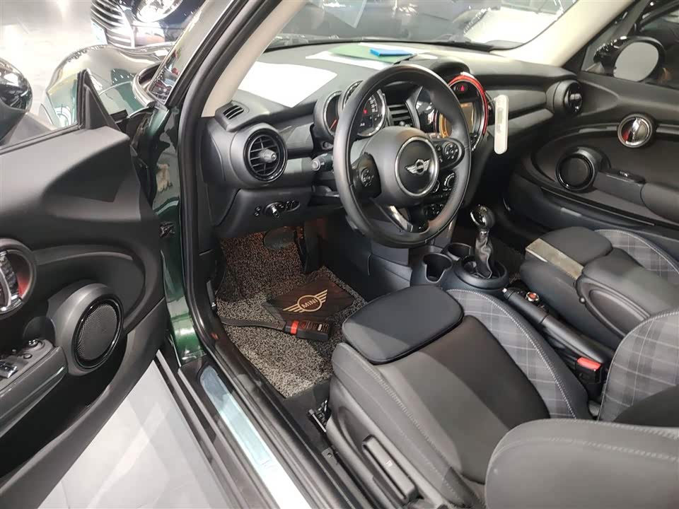 MINI MINI