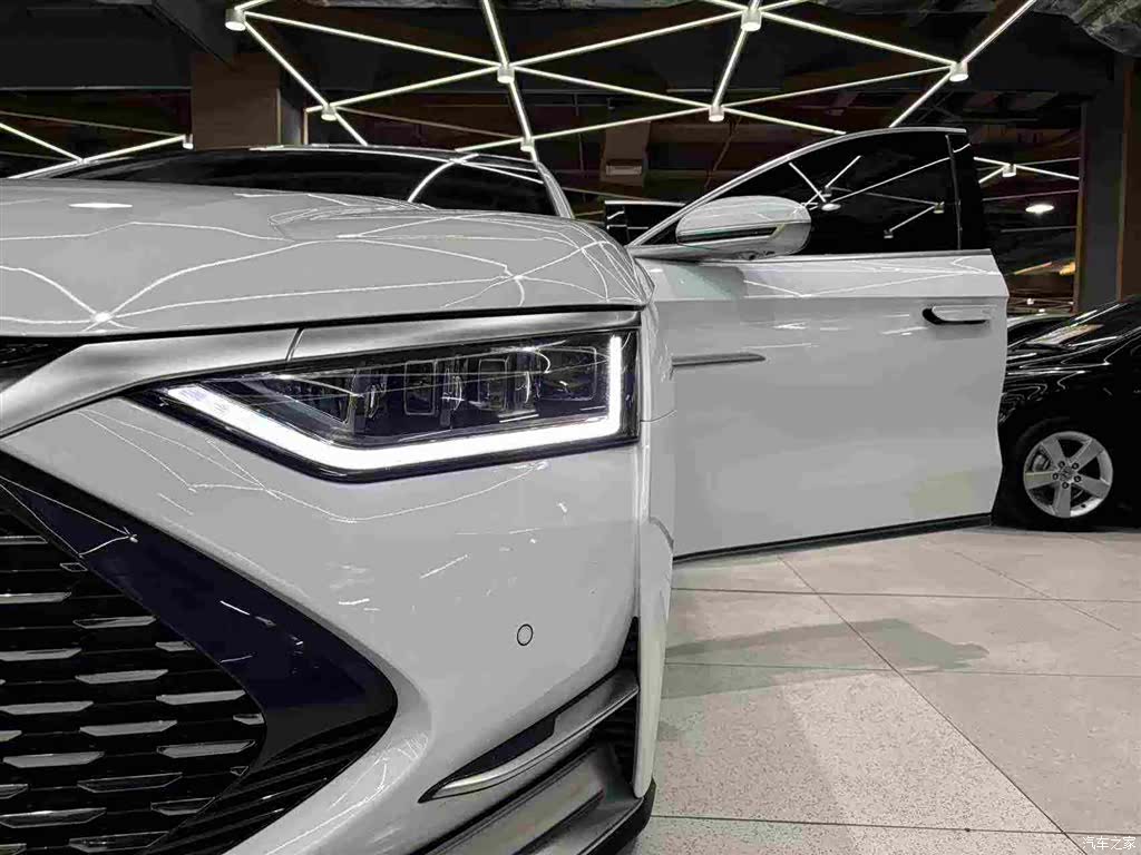 BYD Han, 2022 13