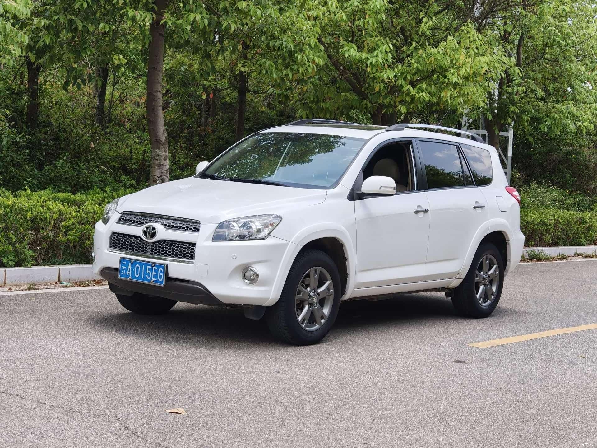 Toyota RAV4, 2013 1