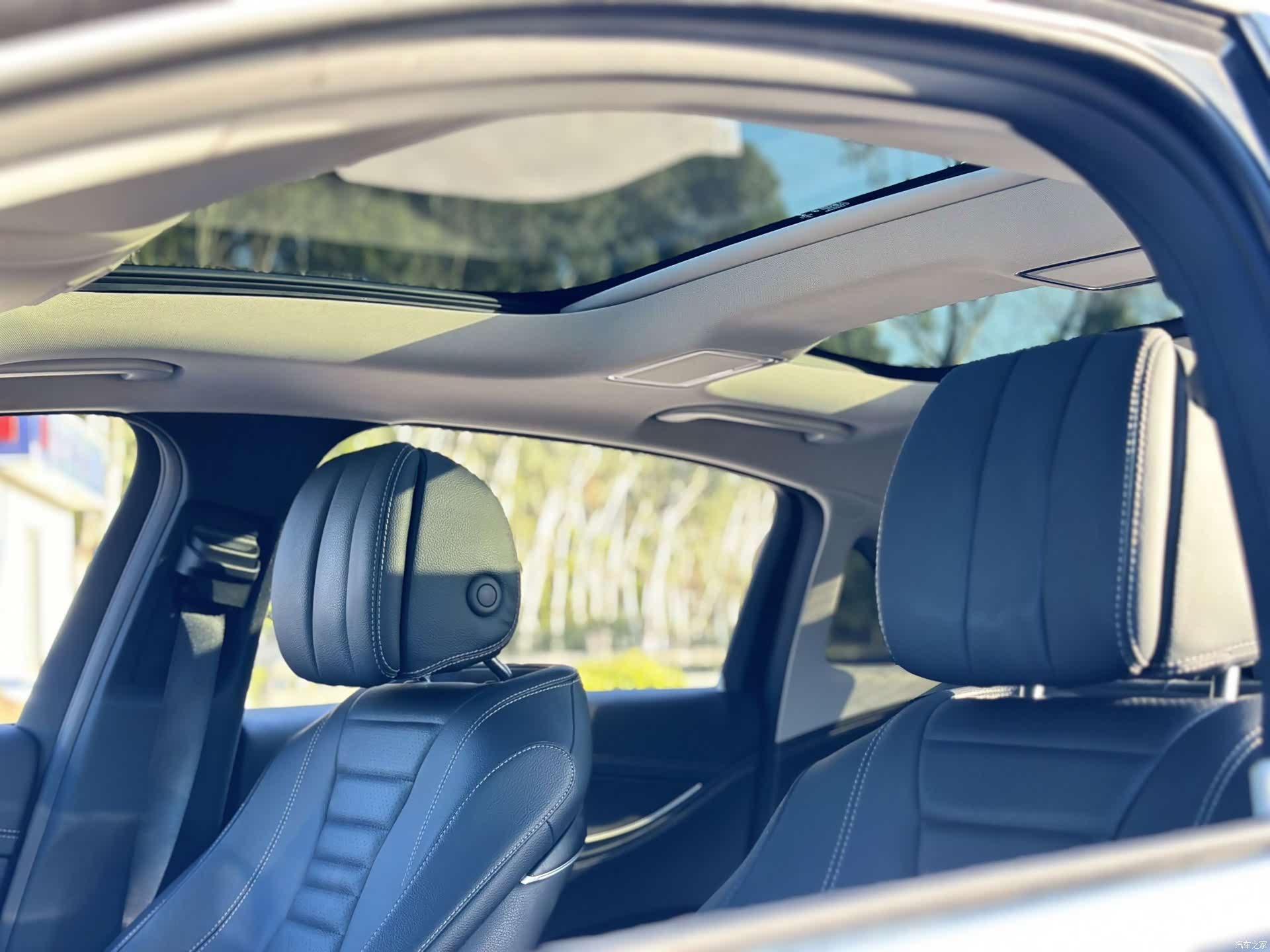 Mercedes-Benz E-Class, 2020 18