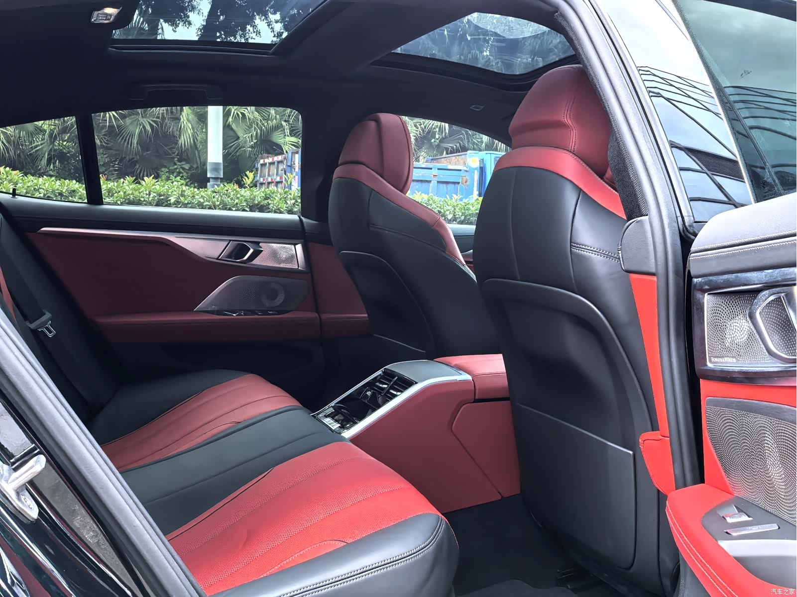 BMW 8 Series, 2023 16