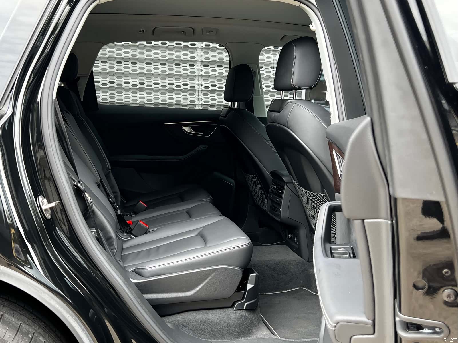 Audi Q7, 2024 27