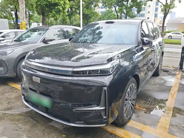 Geely Galaxy M9 2025 — купить из Китая под заказ