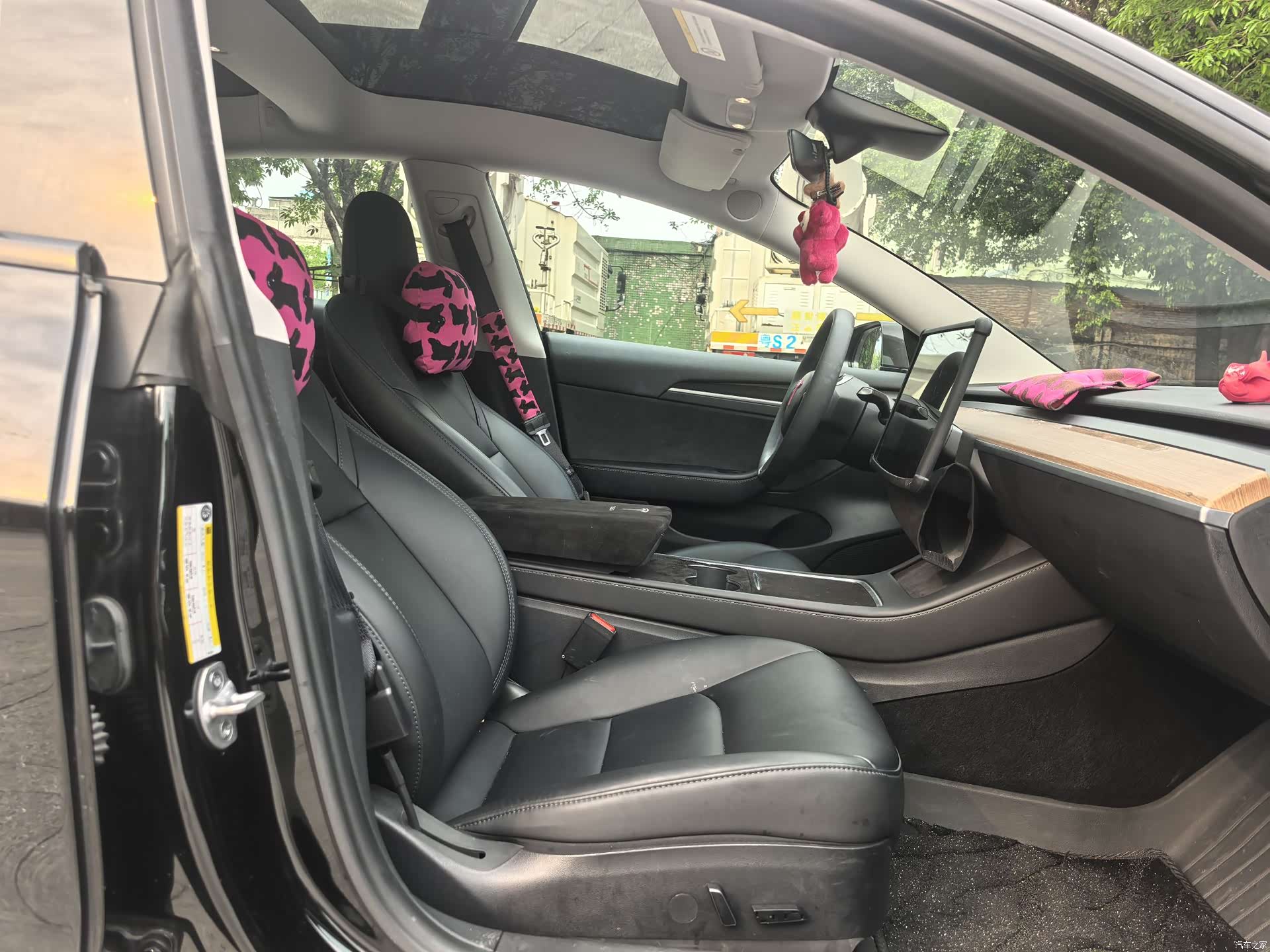Tesla Model 3, 2023 10
