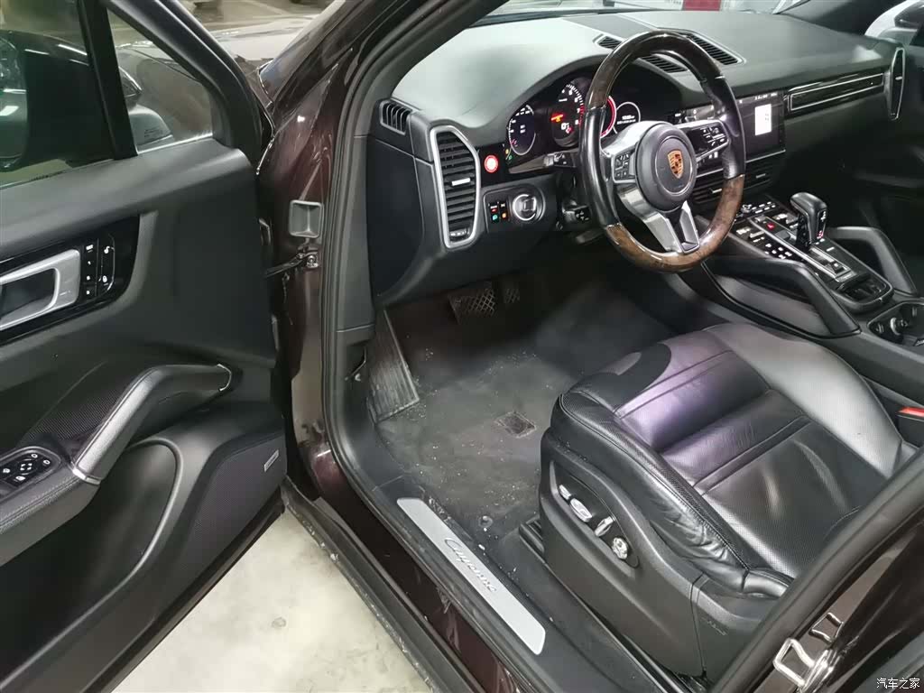 Porsche Cayenne, 2018 12