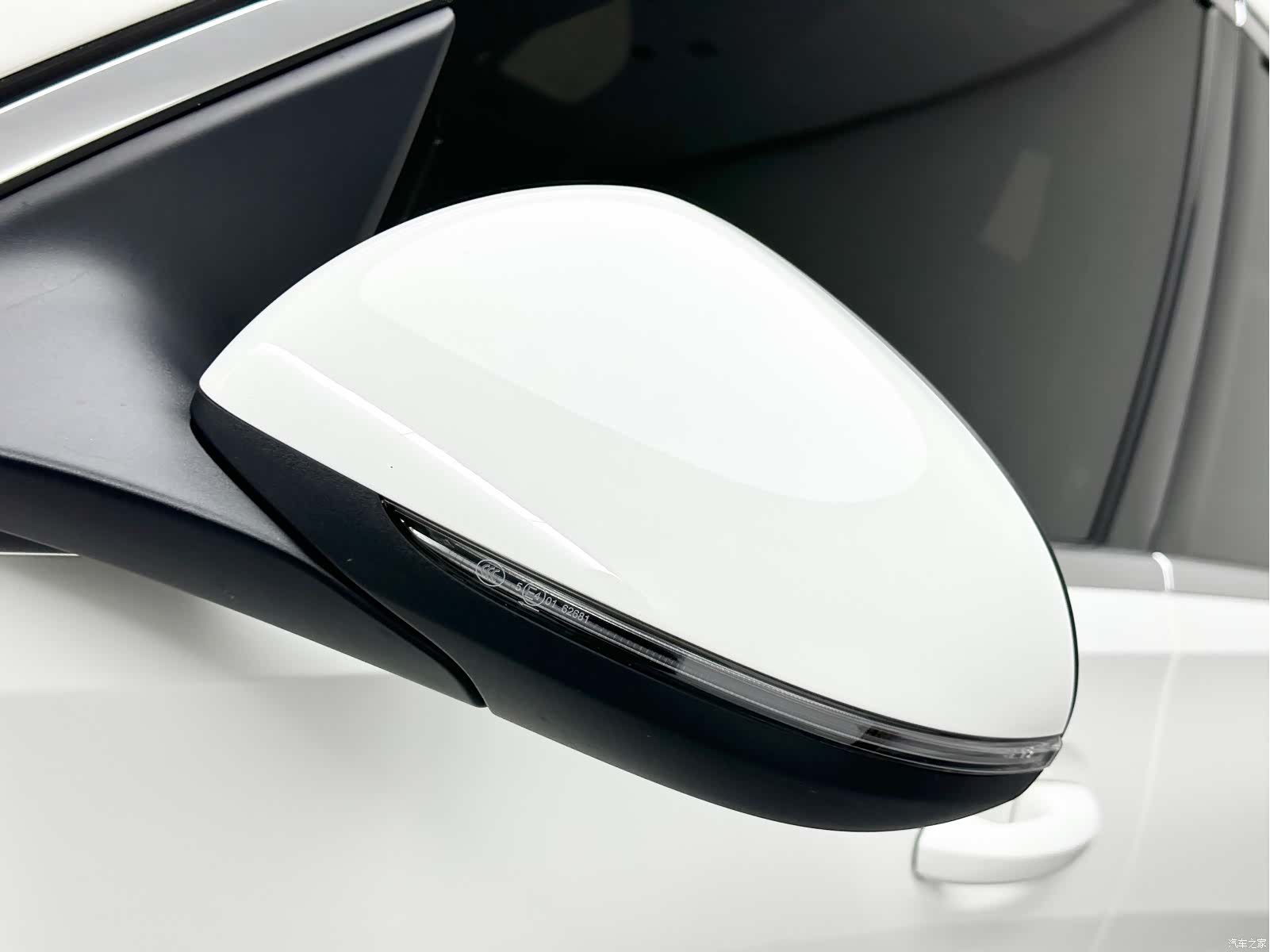 Mercedes-Benz C-Class, 2024 21