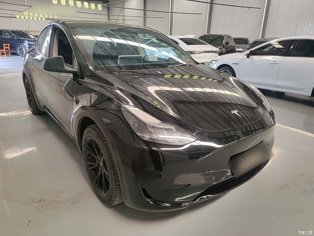 Tesla Model Y, 2023 4
