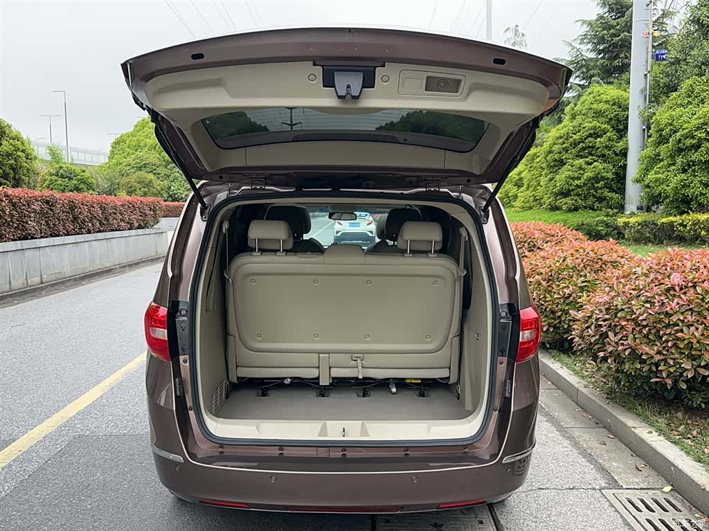 Buick GL8, 2019 12