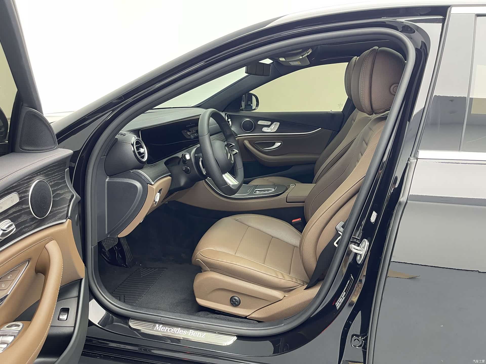 Mercedes-Benz E-Class, 2020 15