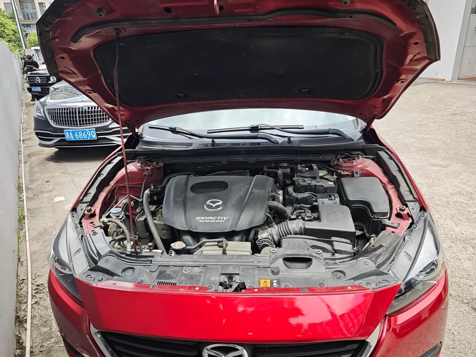 Mazda 3 Angkesaila