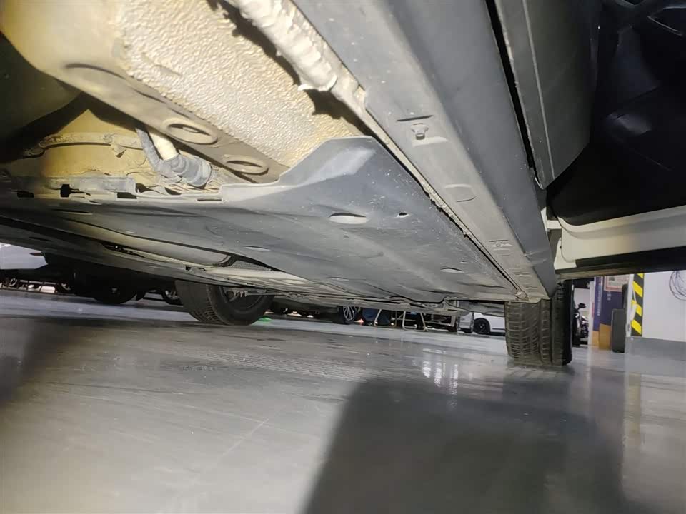 Volkswagen T-ROC exploring Songs